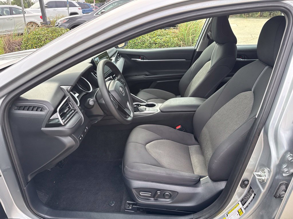 Used 2023 Toyota Camry LE FWD image 9