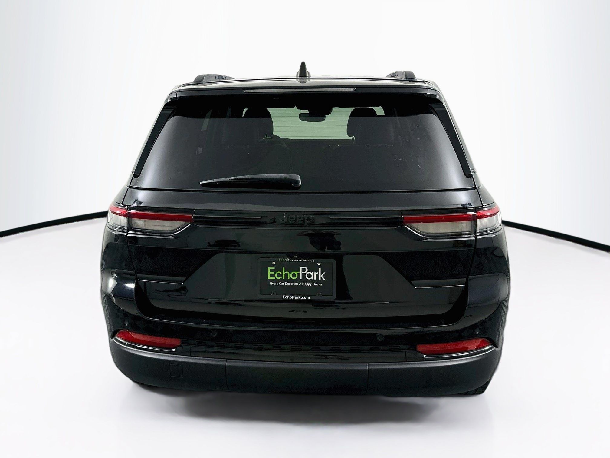 Used 2023 Jeep Grand Cherokee Altitude RWD image 7