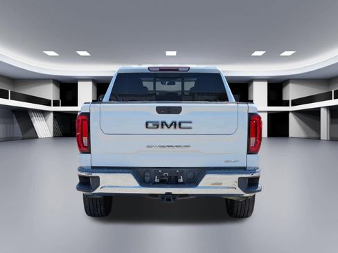 Used 2020 GMC Sierra 1500 SLT RWD image 4