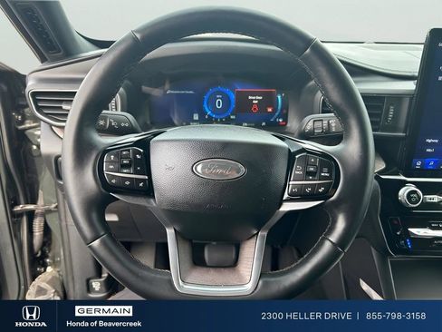 Used 2024 Ford Explorer Platinum w/ Technology Package AWD/4WD image 16