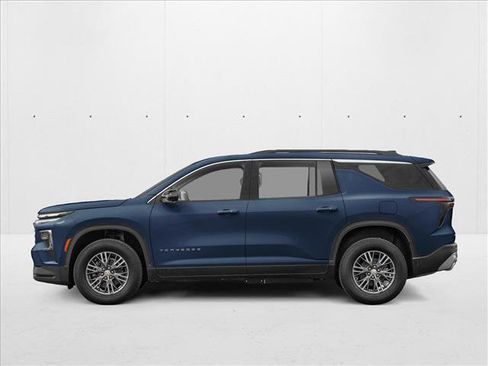 New 2026 Chevrolet Traverse LT FWD image 3