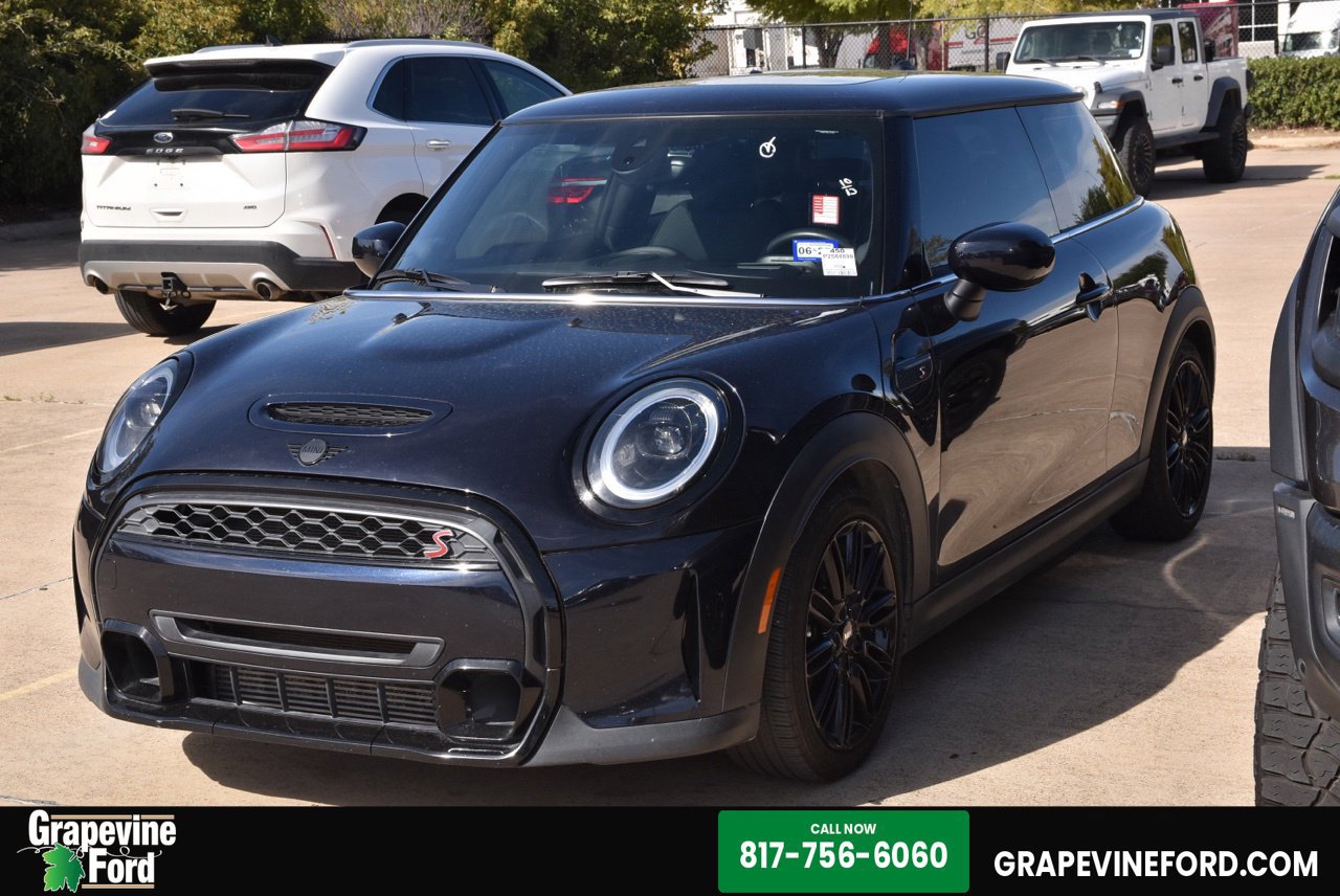 Used 2023 MINI Cooper S FWD image 1