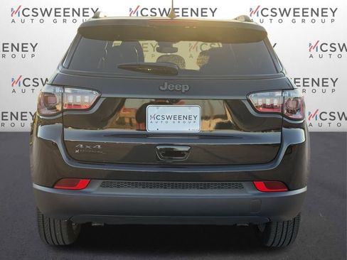 Used 2025 Jeep Compass Latitude w/ Altitude Special Edition image 4