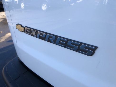 Used 2024 Chevrolet Express 2500 w/ Driver Convenience Package image 15
