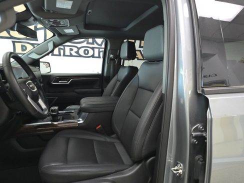 Used 2025 GMC Sierra 1500 Elevation w/ Elevation Premium Package image 21