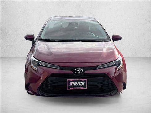 Used 2024 Toyota Corolla LE FWD image 2