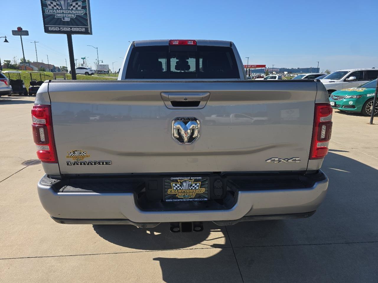 Used 2024 RAM 2500 Laramie AWD/4WD image 4