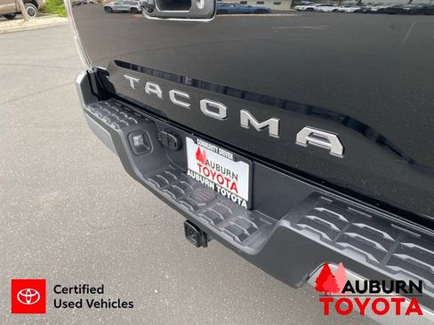 Used 2023 Toyota Tacoma TRD Off-Road AWD/4WD image 13
