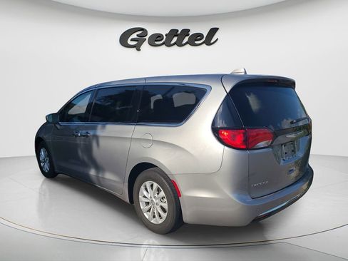 Used 2019 Chrysler Pacifica Touring Plus FWD image 5