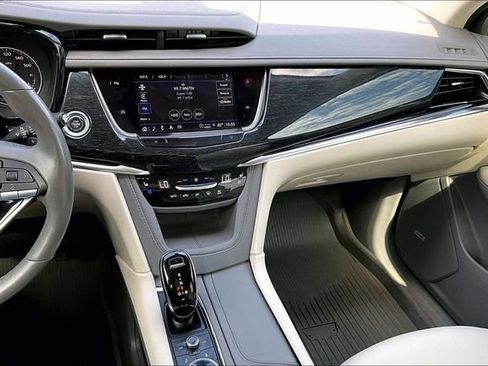 Used 2023 Cadillac XT6 Premium Luxury AWD/4WD image 15