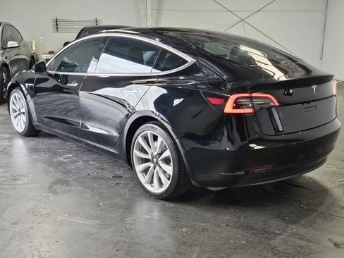 Used 2019 Tesla Model 3 Standard Range Plus RWD image 2