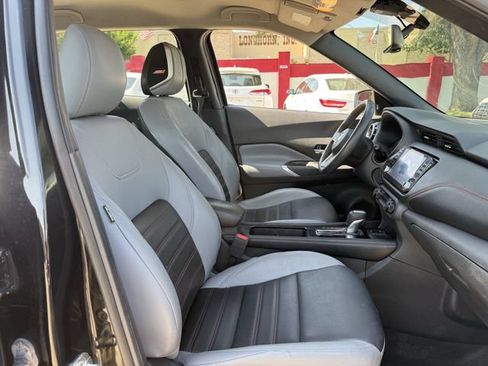 Used 2021 Nissan Kicks SR w/ SR Premium Package FWD image 28