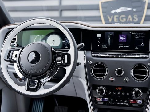 Used 2026 Rolls-Royce Cullinan Base image 60