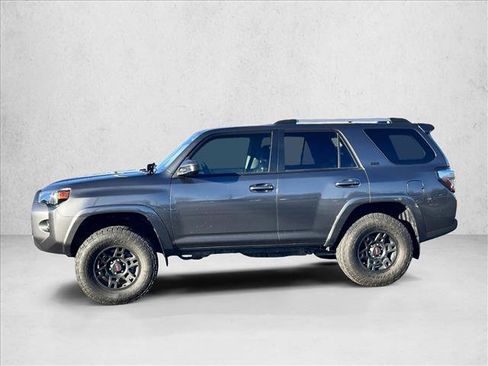 Certified 2020 Toyota 4Runner SR5 image 8