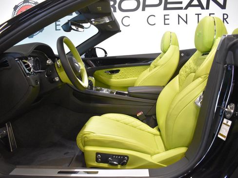 Used 2021 Bentley Continental GT image 16