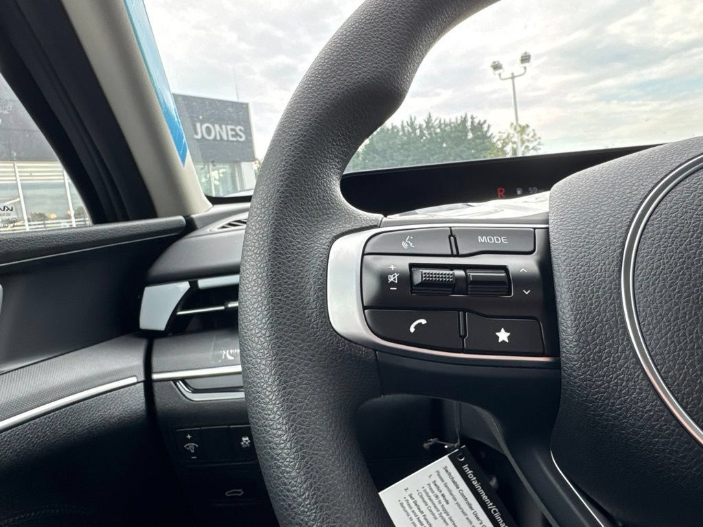 New 2026 Kia K5 LXS FWD image 15