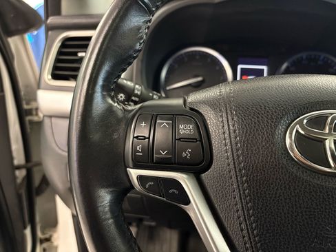 Used 2018 Toyota Highlander Limited w/ Protection Package #3 image 18