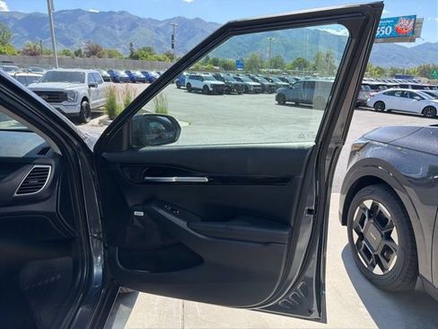Certified 2023 Kia Seltos SX w/ SX Sunroof Package AWD/4WD image 32