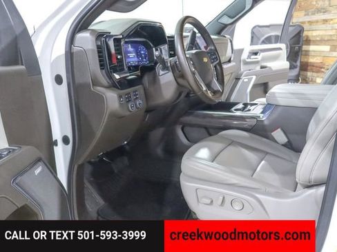 Used 2024 Chevrolet Silverado 2500 LTZ w/ LTZ Convenience Package image 11