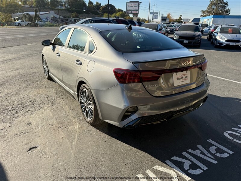 Used 2023 Kia Forte GT-Line w/ GT-Line Premium Package FWD image 5
