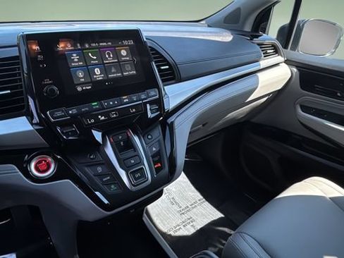 Used 2023 Honda Odyssey Touring image 25