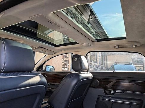 Used 2012 Jaguar XJ L RWD image 27