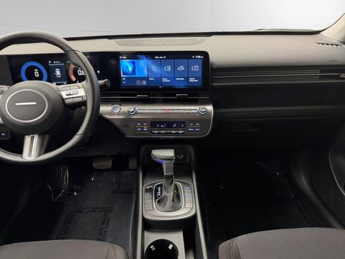 Used 2024 Hyundai Kona SEL image 11