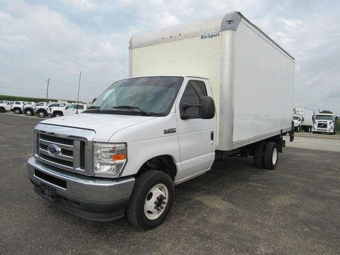 Used 2023 Ford E-450 and Econoline 450 Super Duty w/ Power Windows & Locks Group RWD image 7