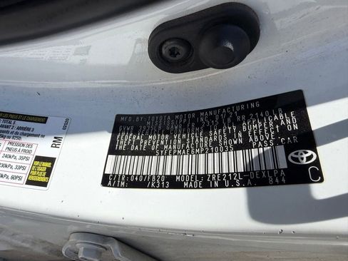 Used 2021 Toyota Corolla LE FWD image 14