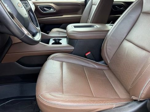 Used 2021 Chevrolet Tahoe High Country RWD image 14