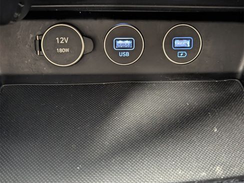 Used 2023 Genesis G70 2.0T image 21