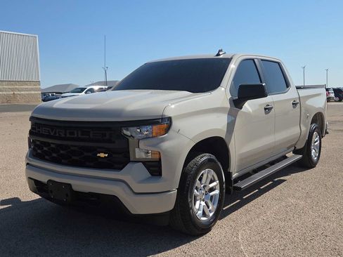 Used 2026 Chevrolet Silverado 1500 Custom RWD image 4