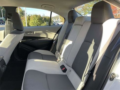 Used 2023 Toyota Corolla LE image 16