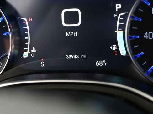 Used 2023 Chrysler Pacifica Limited w/ S Appearance Package image 27