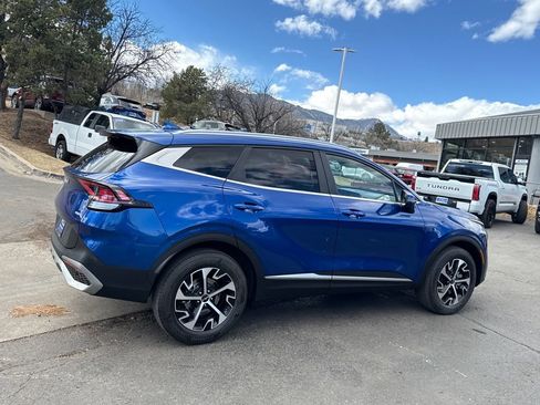 Used 2023 Kia Sportage EX image 8