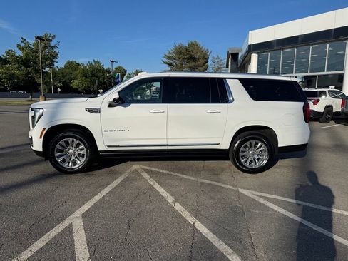 Used 2026 GMC Yukon XL Denali w/ Sun & Power Step Package AWD/4WD image 2