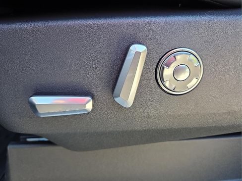 New 2025 Lincoln Navigator Reserve w/ Jet Appearance Package image 16