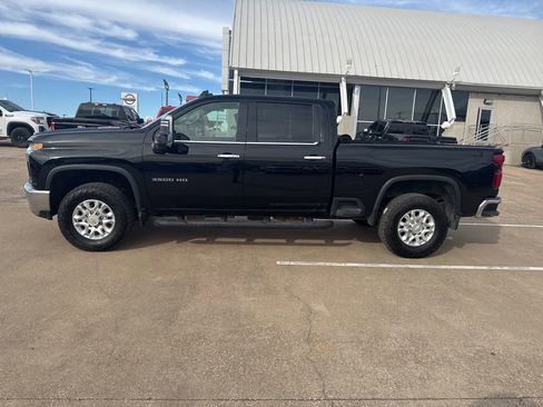 Used 2022 Chevrolet Silverado 3500 LTZ w/ LTZ Plus Package image 2