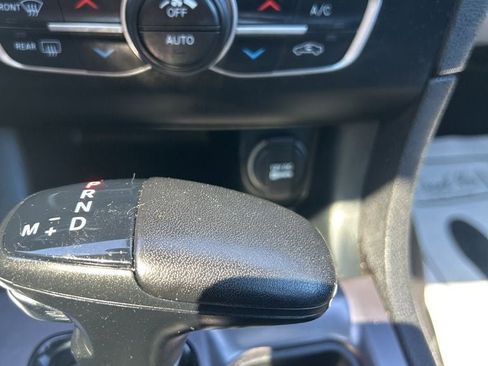 Used 2023 Dodge Charger SXT w/ Blacktop Package AWD/4WD image 19