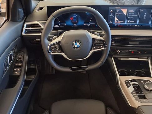 Used 2026 BMW 330i xDrive Sedan AWD/4WD image 4