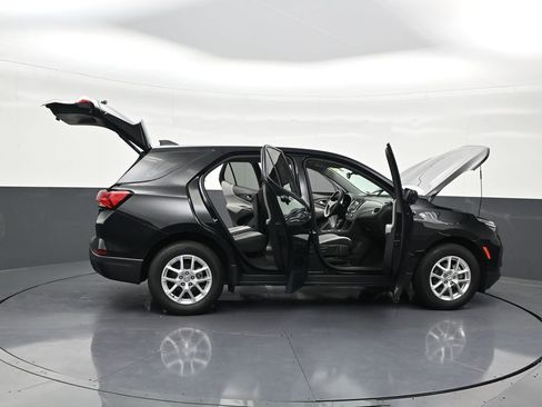 Used 2024 Chevrolet Equinox LS image 32