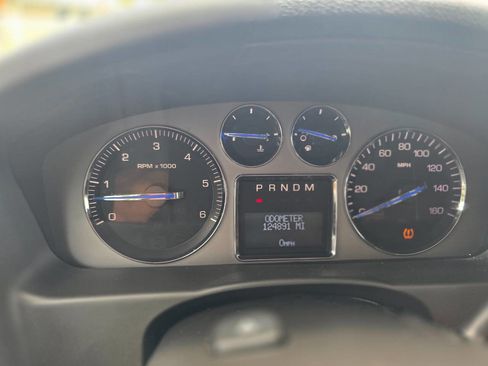 Used 2008 Cadillac Escalade Base AWD 4dr SUV image 15