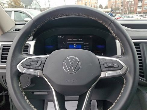 Used 2023 Volkswagen Atlas SE image 20