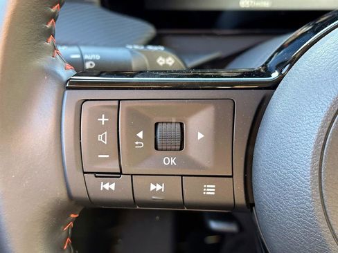 Certified 2025 Nissan Kicks SR w/ Illumination Package image 21