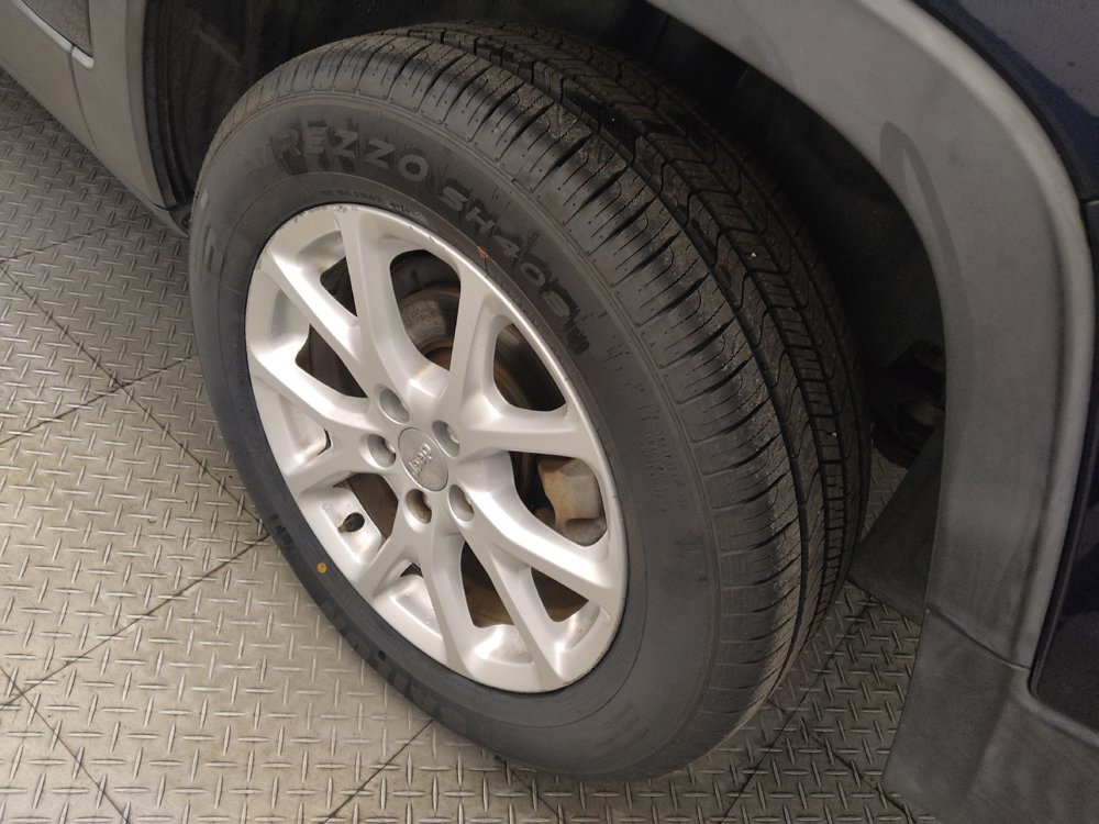 Used 2014 Jeep Cherokee Latitude w/ Comfort/Convenience Group FWD image 31