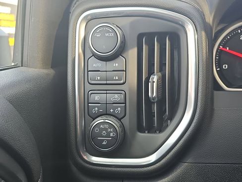 Used 2022 Chevrolet Silverado 2500 High Country image 24