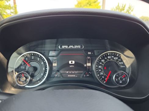 Used 2022 RAM 1500 Big Horn AWD/4WD image 30