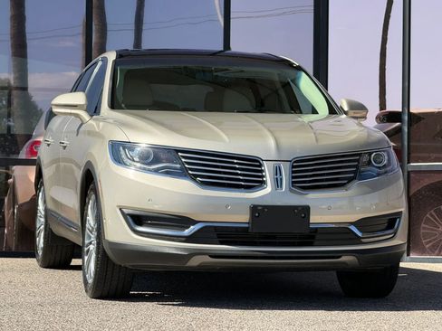 Used 2017 Lincoln MKX Reserve FWD image 18