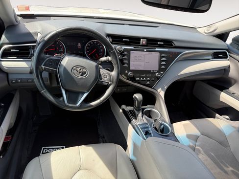 Used 2018 Toyota Camry XSE FWD image 15