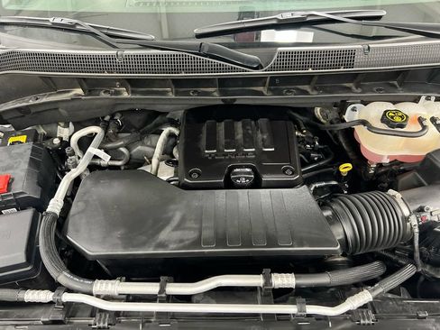 Used 2023 Chevrolet Silverado 1500 Custom AWD/4WD image 24